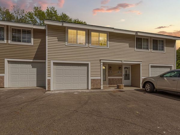 3320 River Bluff Drive, Unit 83, Eagan, MN 55121