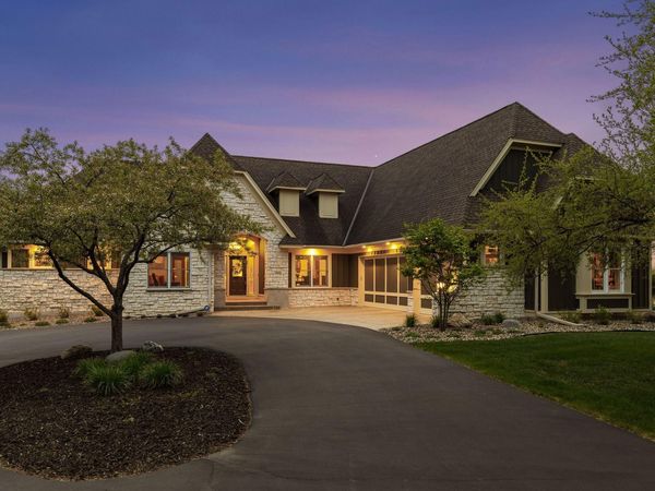 345 Lindsay Road, Hudson, WI 54016