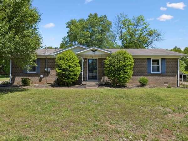 106 Oak Park Dr, Columbia, TN 38401