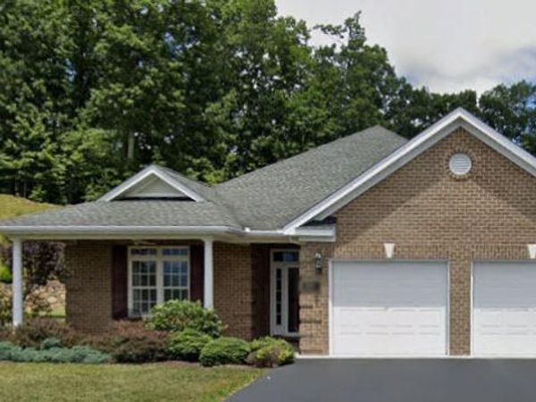1655 Forest Highlands CT , Salem, VA 24153