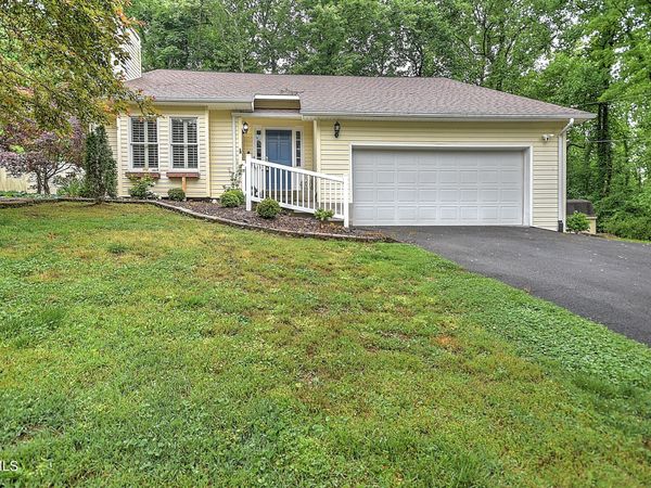 1020 Cox Trail Place, Kingsport, TN 37660