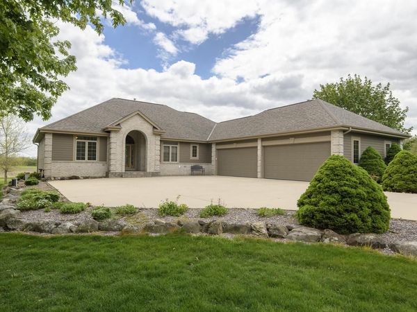 S103W22145 Kelsey AVENUE, Big Bend, WI 53103