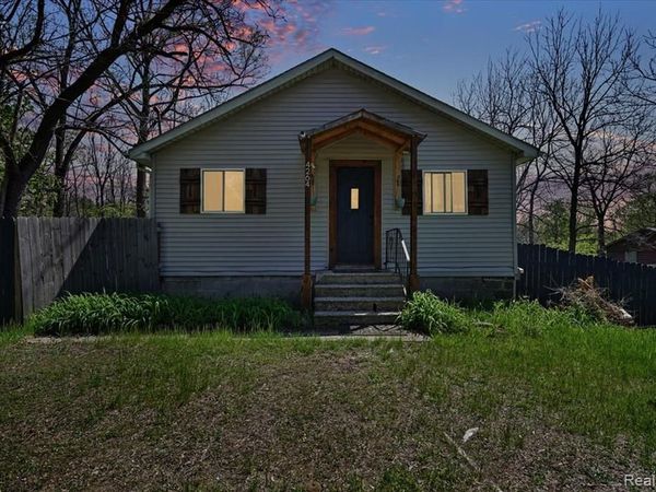 4264 Branch Road, Genesee Twp, MI 48506