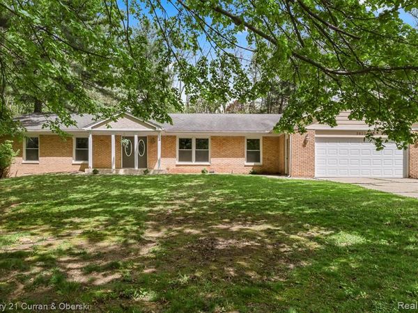 3810 Winding Way, Kalamazoo Twp, MI 49004