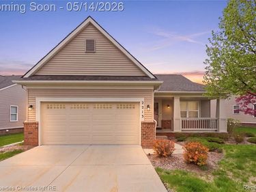 2213 Bridge Water, Oxford Twp, MI 48371
