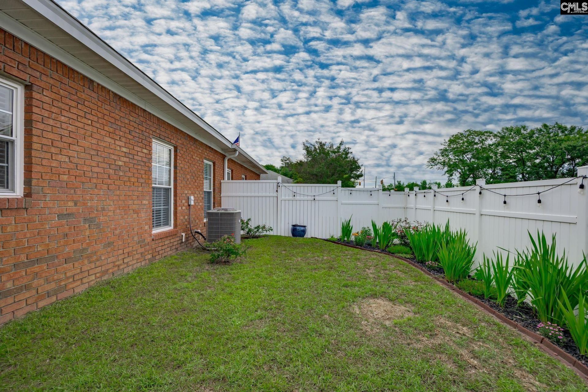40 Crescent Moon Court  Photo 32