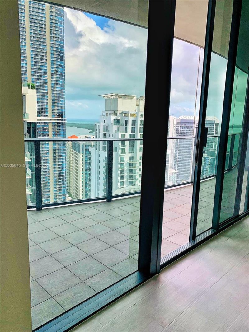 1000 Brickell Plz , Unit 4907, Miami, FL 33131 Photo