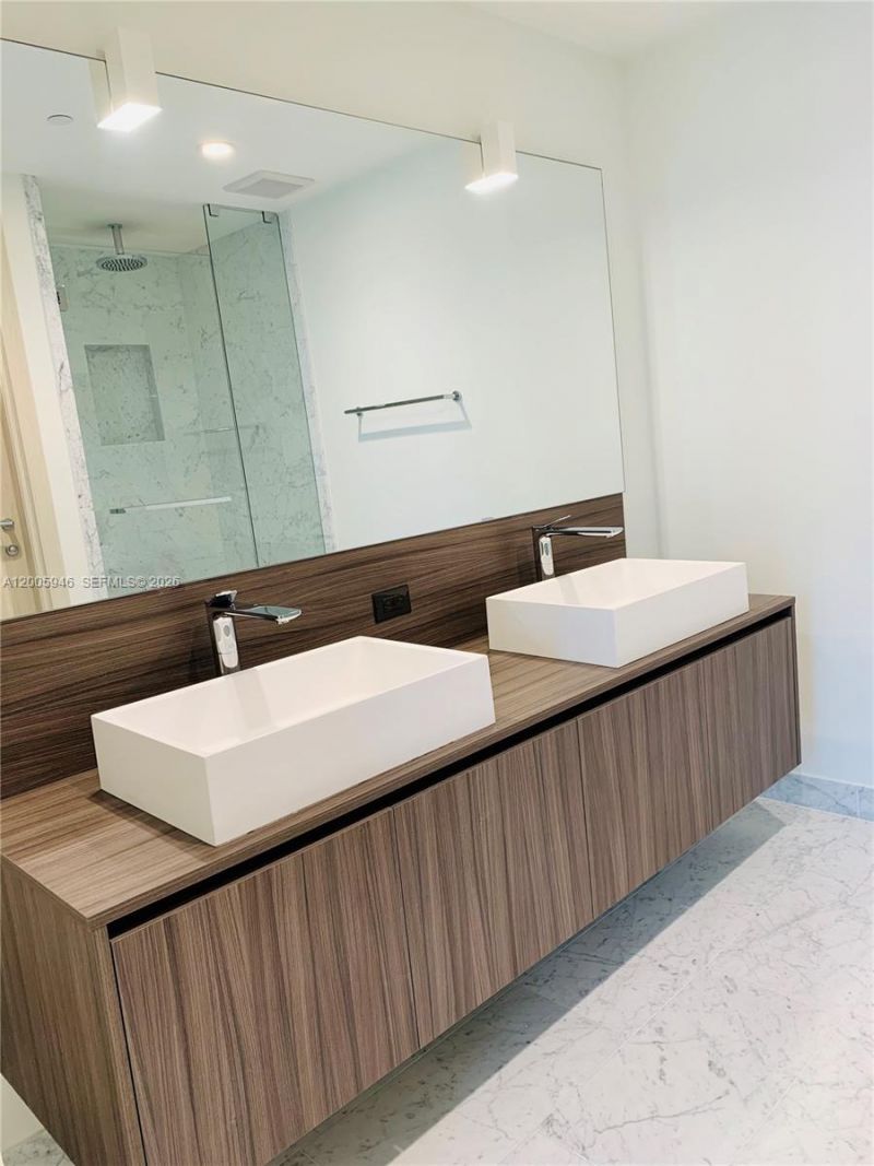 1000 Brickell Plz , Unit 4907, Miami, FL 33131 Photo