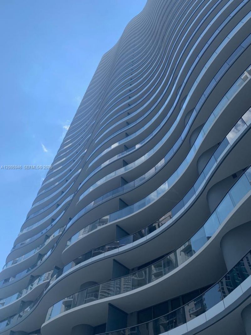 1000 Brickell Plz , Unit 4907, Miami, FL 33131 Photo