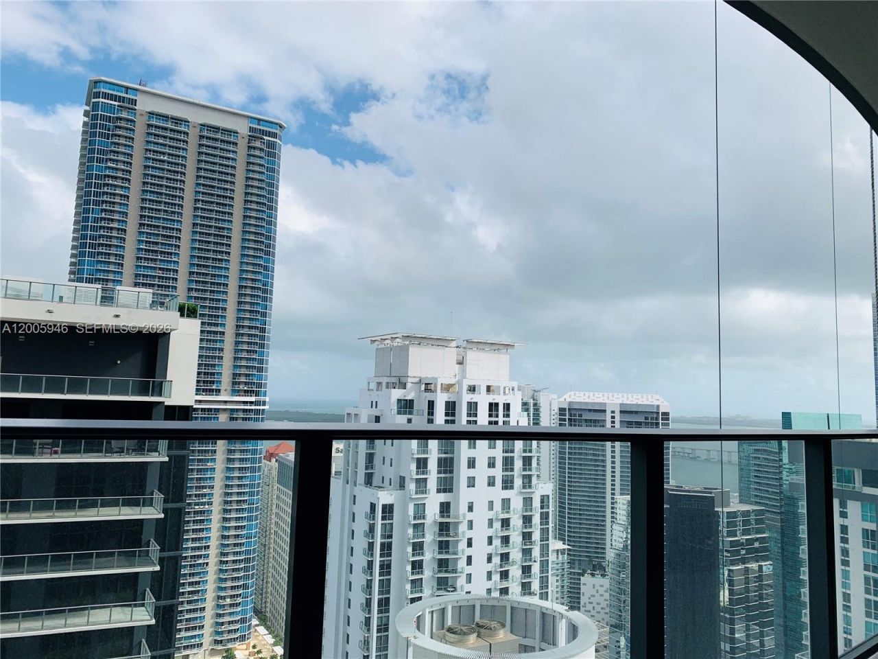 1000 Brickell Plz , Unit 4907, Miami, FL 33131 Photo