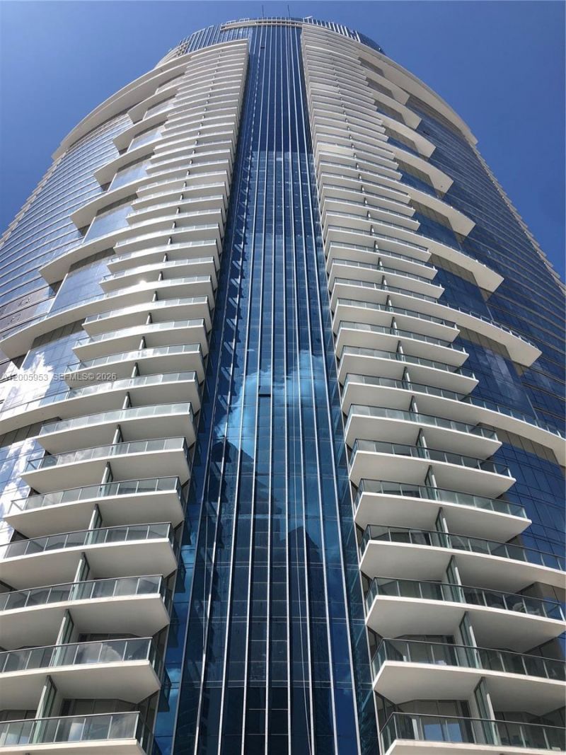 851 NE 1st Ave , Unit 4404, Miami, FL 33132 Photo