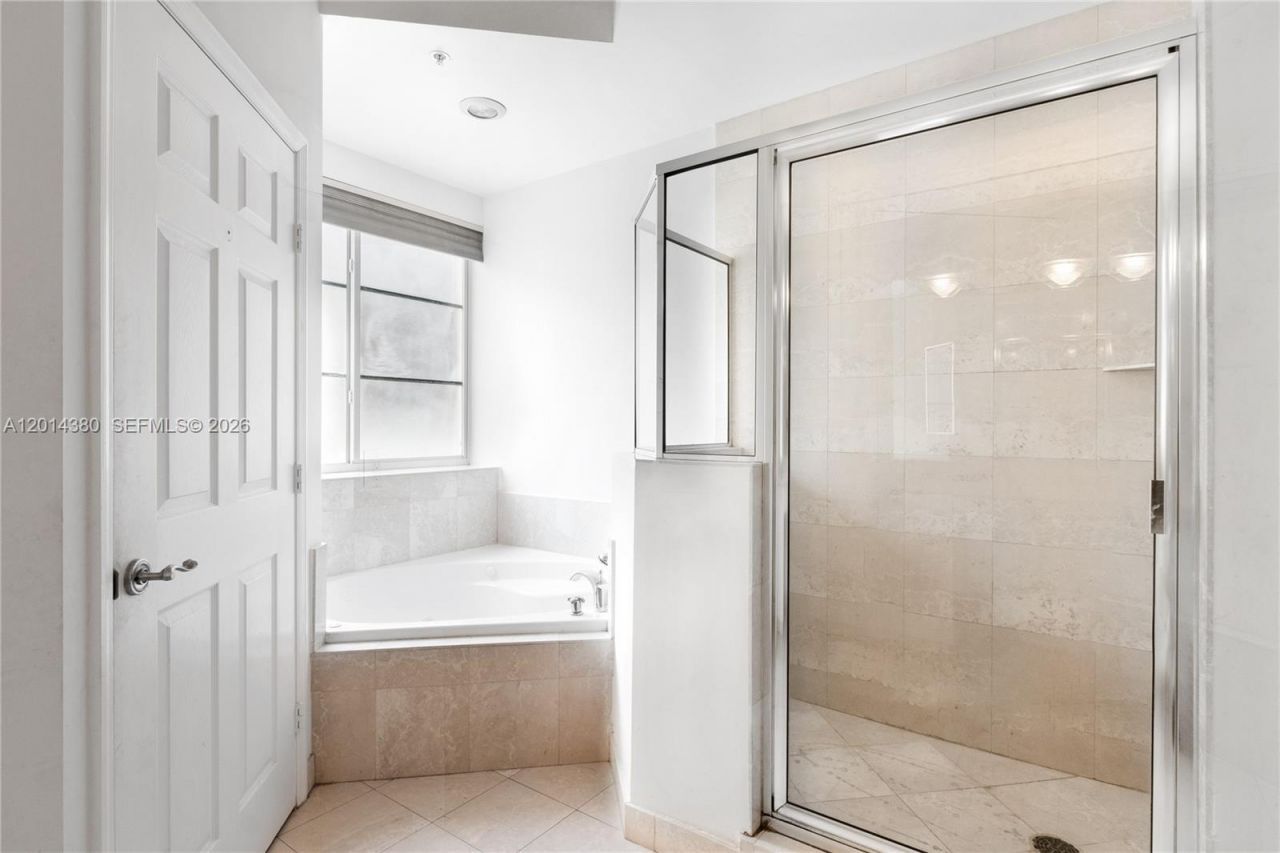 100 Meridian Ave , Unit 244, Miami Beach, FL 33139 Photo