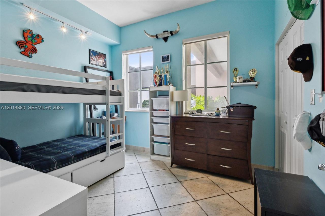 100 Meridian Ave , Unit 244, Miami Beach, FL 33139 Photo