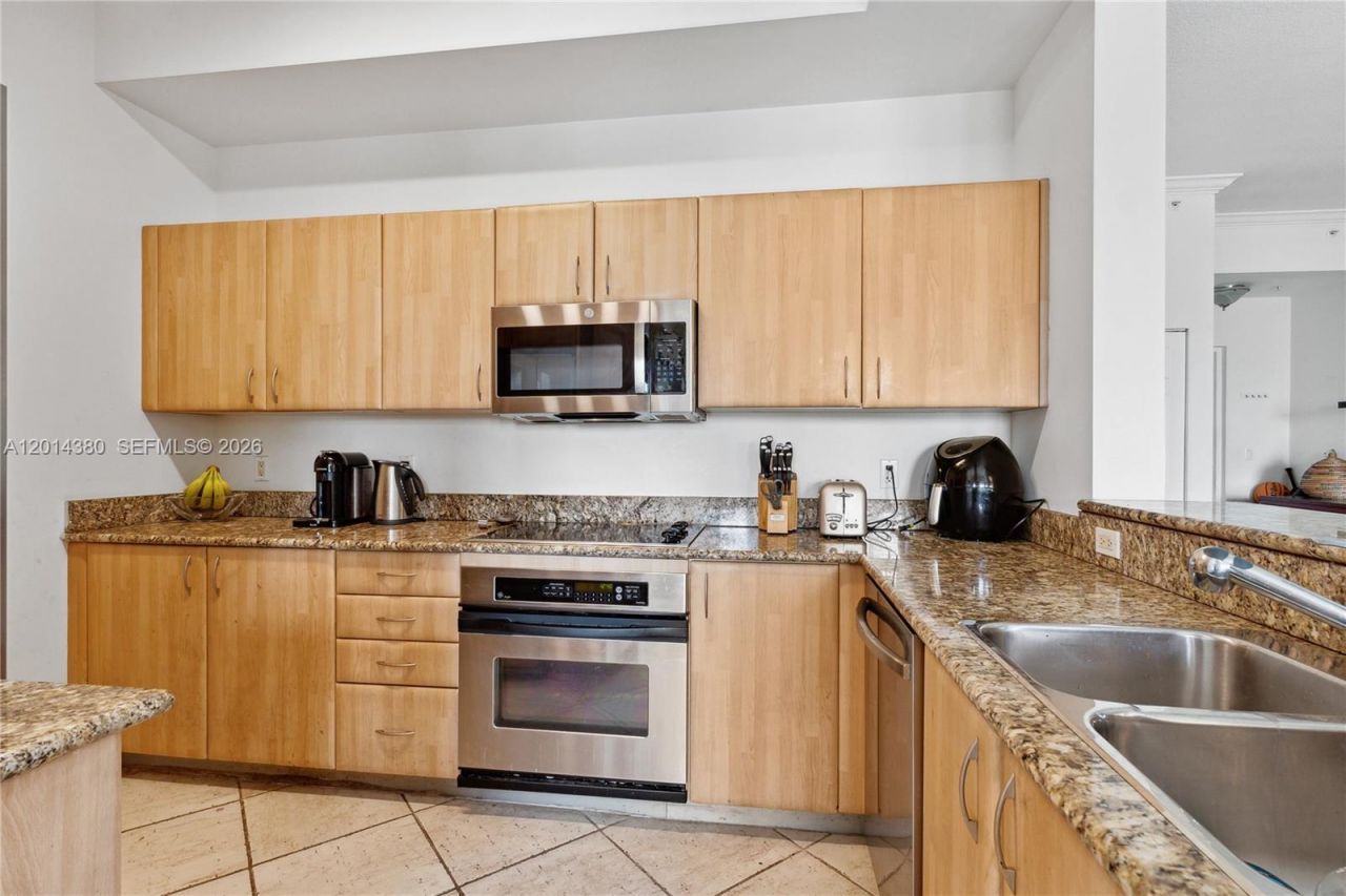 100 Meridian Ave , Unit 244, Miami Beach, FL 33139 Photo