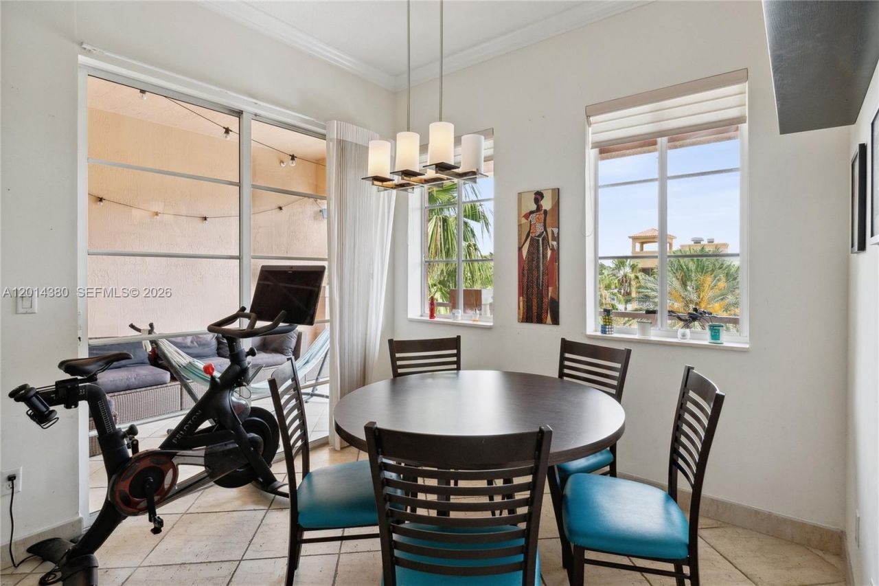 100 Meridian Ave , Unit 244, Miami Beach, FL 33139 Photo