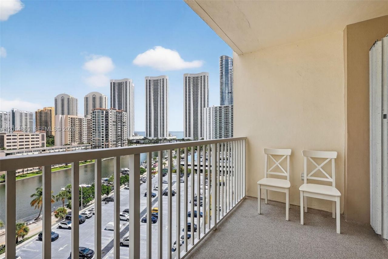 300 Bayview Dr, Unit 1009, Sunny Isles Beach, FL 33160 Photo