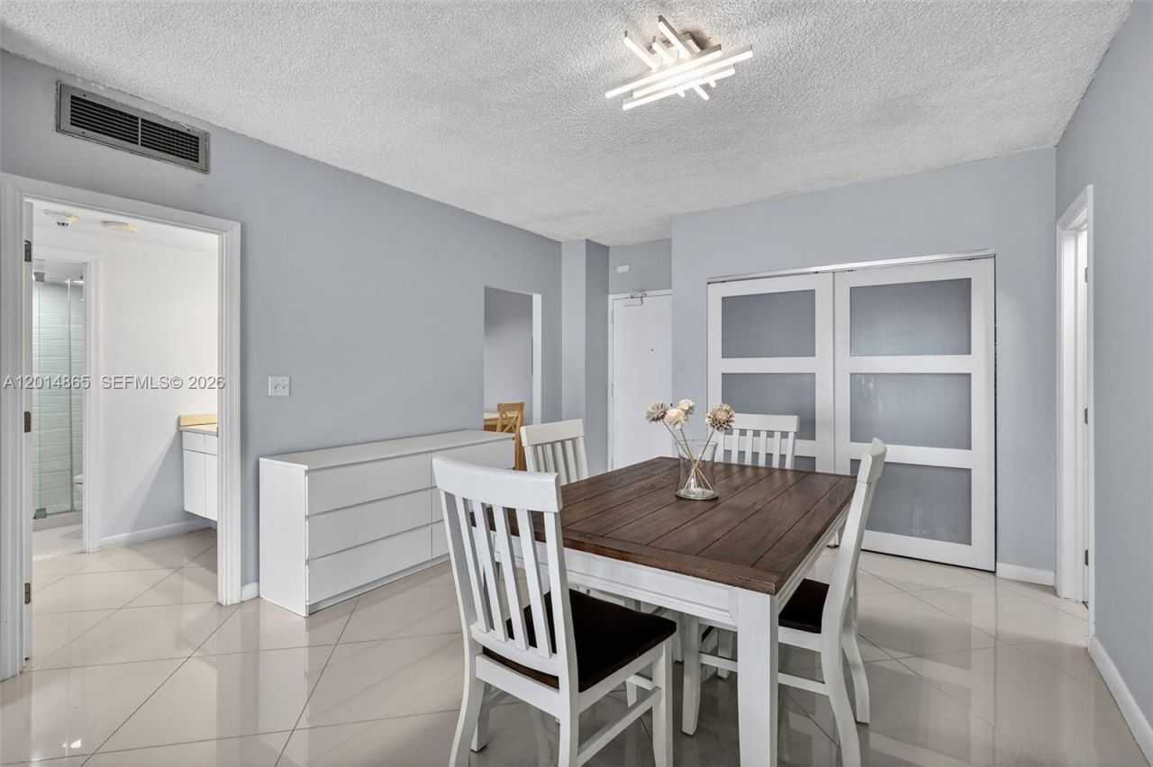 300 Bayview Dr, Unit 1009, Sunny Isles Beach, FL 33160 Photo
