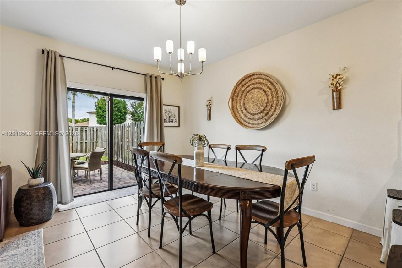 284 SE 37th Ter , Homestead, FL 33033 Photo