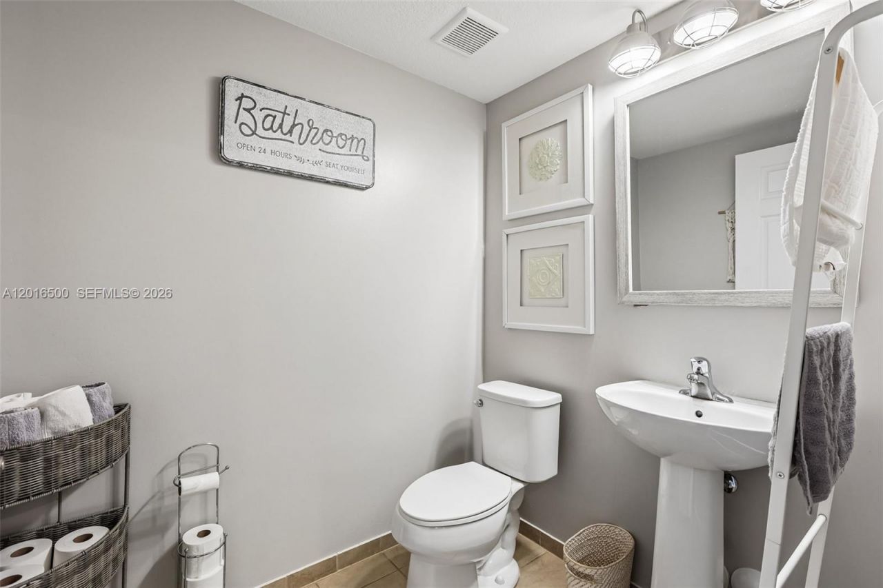 284 SE 37th Ter , Homestead, FL 33033 Photo