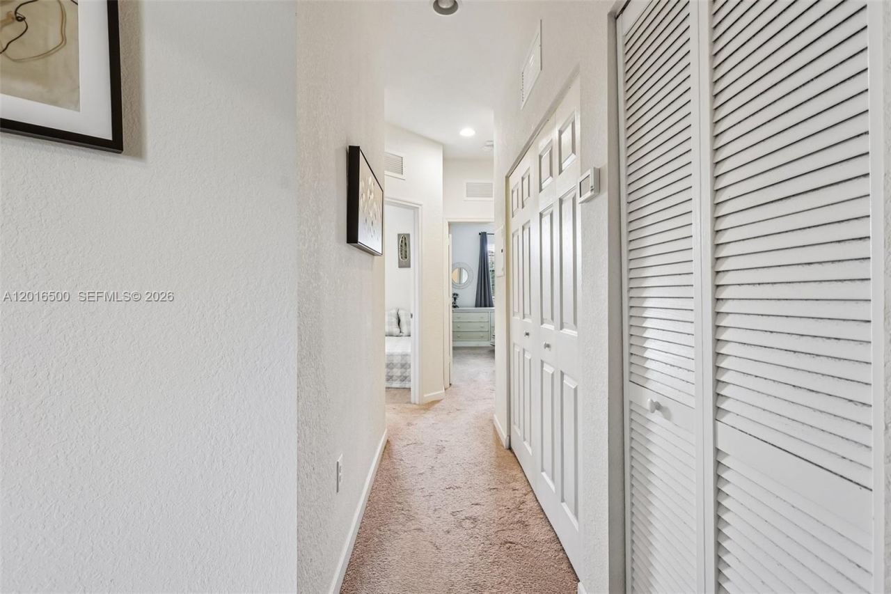 284 SE 37th Ter , Homestead, FL 33033 Photo