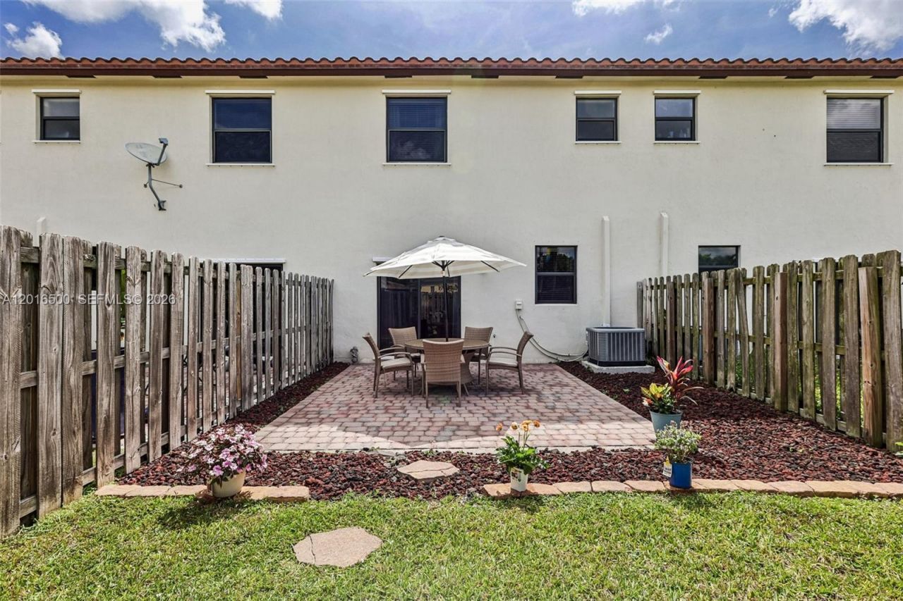 284 SE 37th Ter , Homestead, FL 33033 Photo