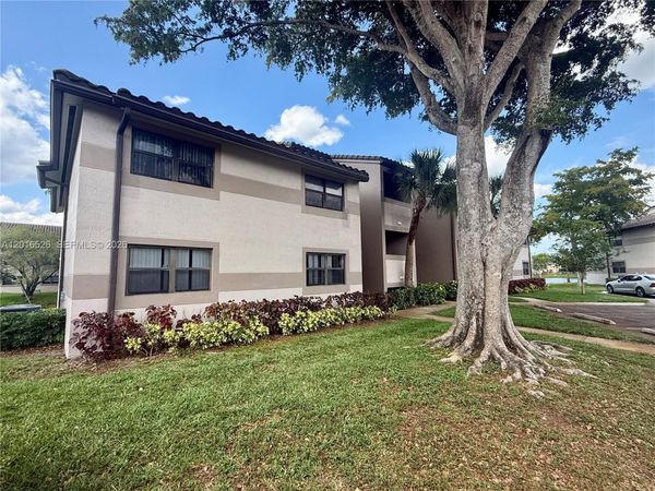 9827 Nob Hill Ct , Sunrise, FL 33351