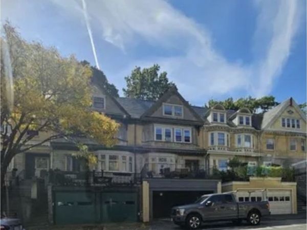 686 Washington St, Unit 1, Brookline, MA 02446