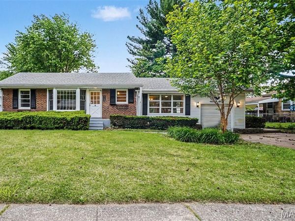 1160 S Lafayette Street, Florissant, MO 63031