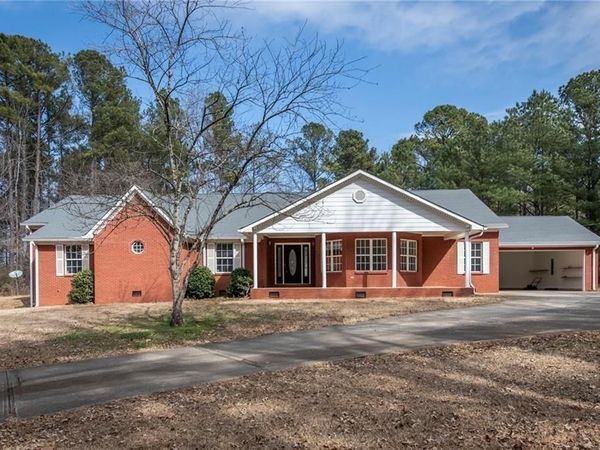 2165 Bakers Bridge Road, Douglasville, GA 30134
