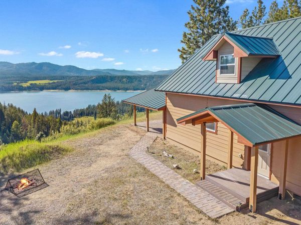 6523 Camp Naborlee Rd, Fruitland, WA 99129