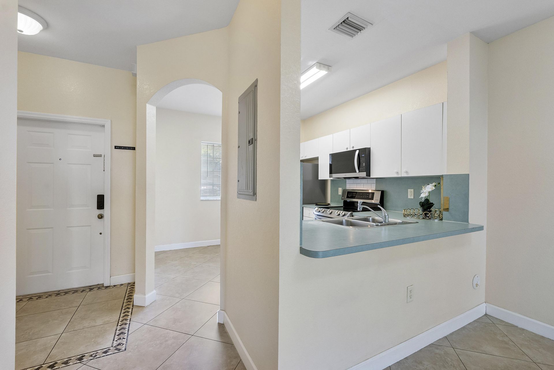 5910 Riverside Avenue, Tamarac, FL 33321 Photo