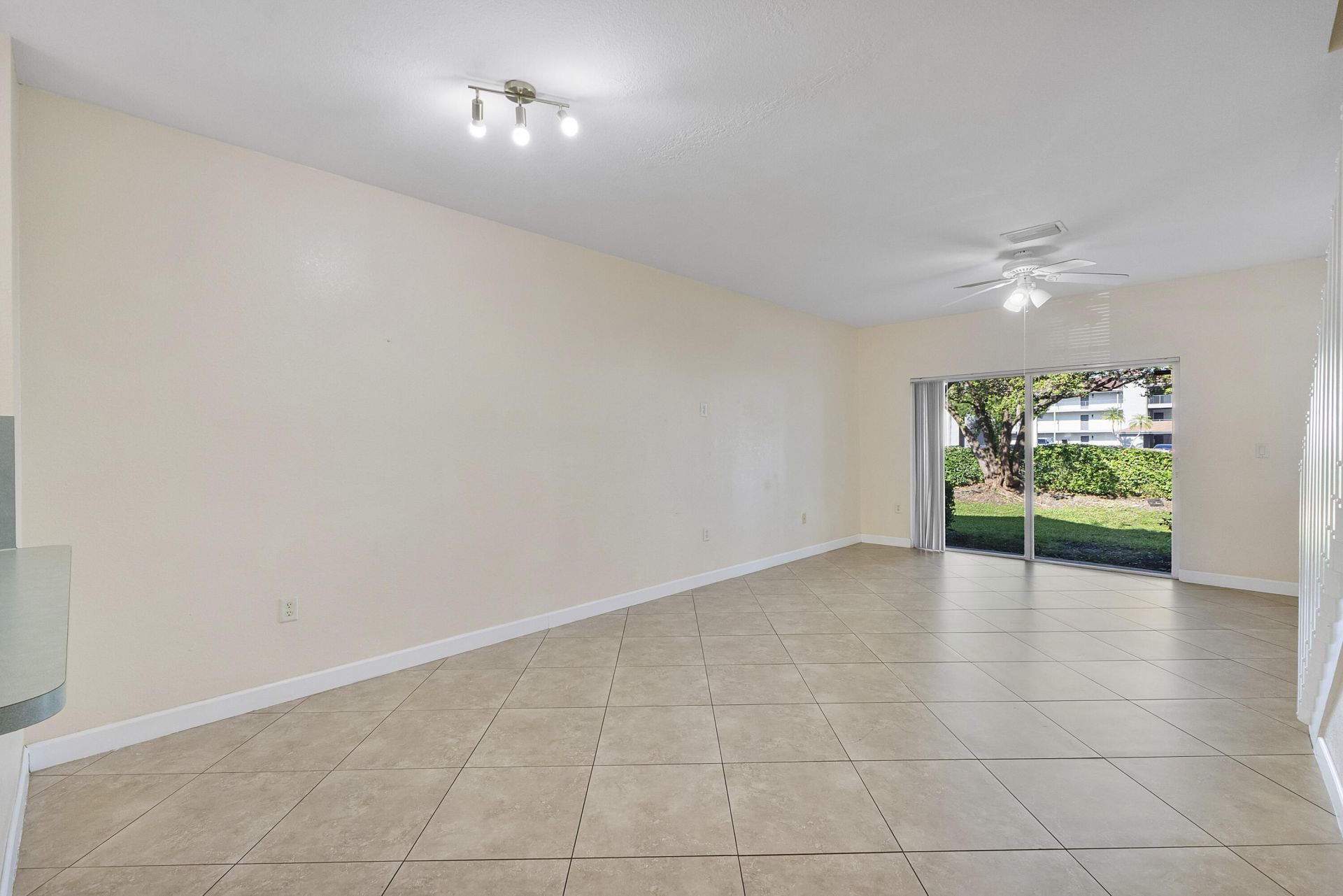5910 Riverside Avenue, Tamarac, FL 33321 Photo