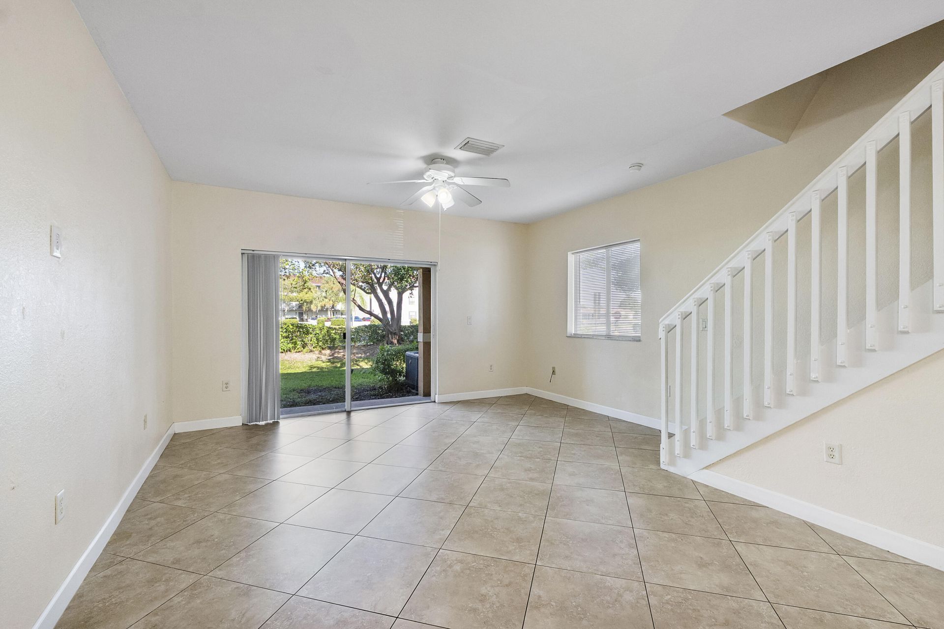 5910 Riverside Avenue, Tamarac, FL 33321 Photo