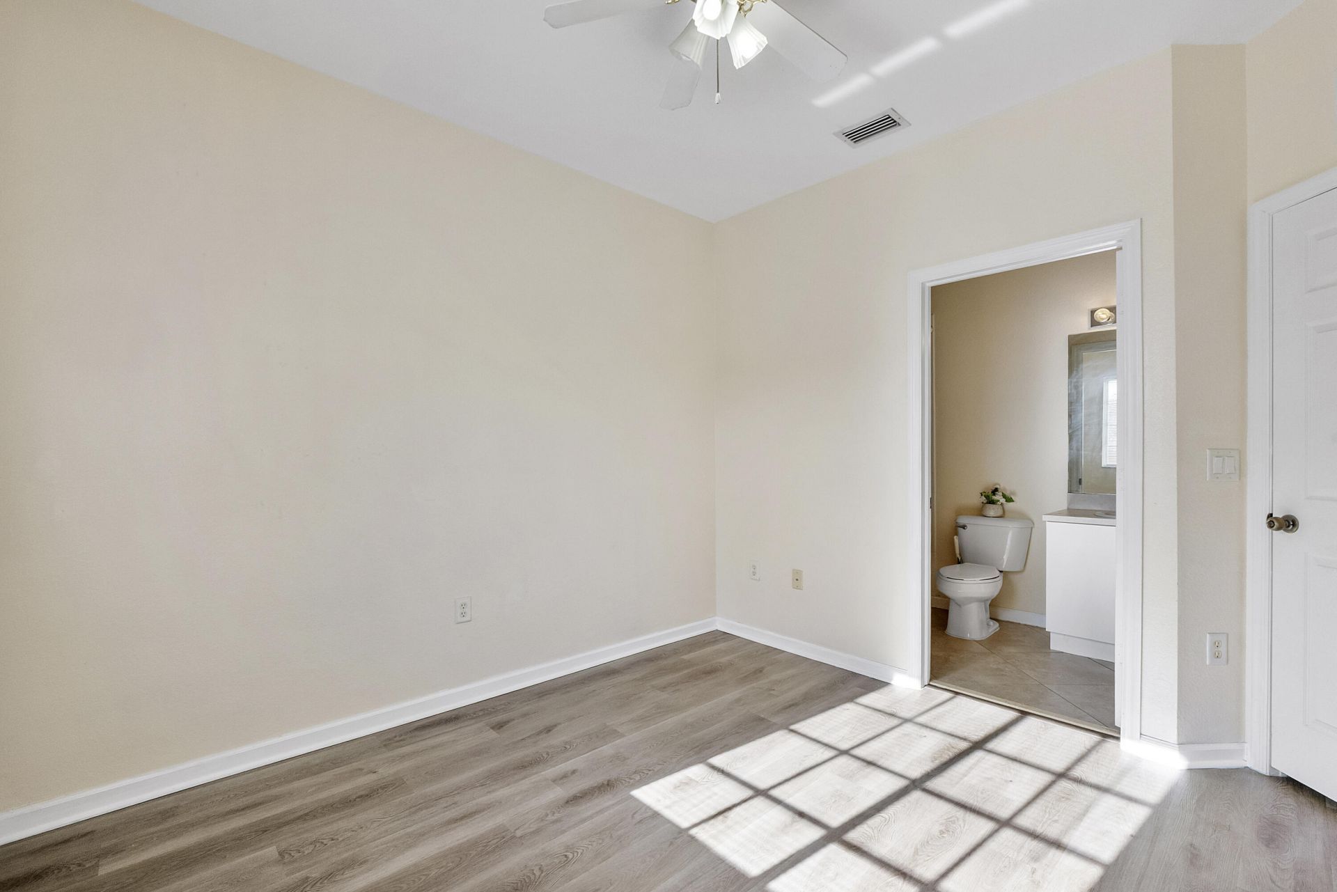 5910 Riverside Avenue, Tamarac, FL 33321 Photo