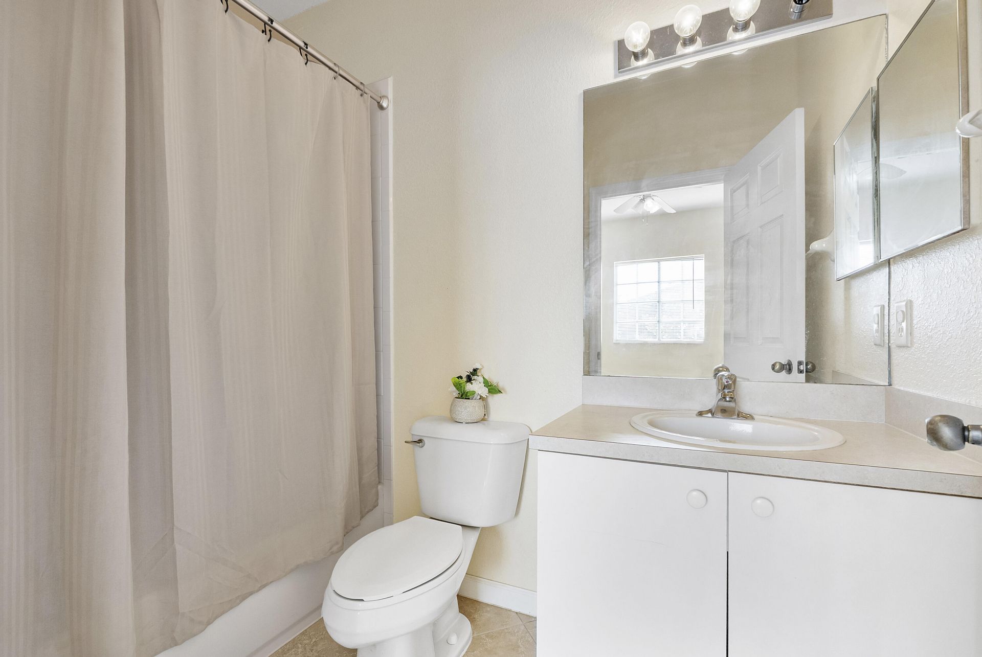 5910 Riverside Avenue, Tamarac, FL 33321 Photo