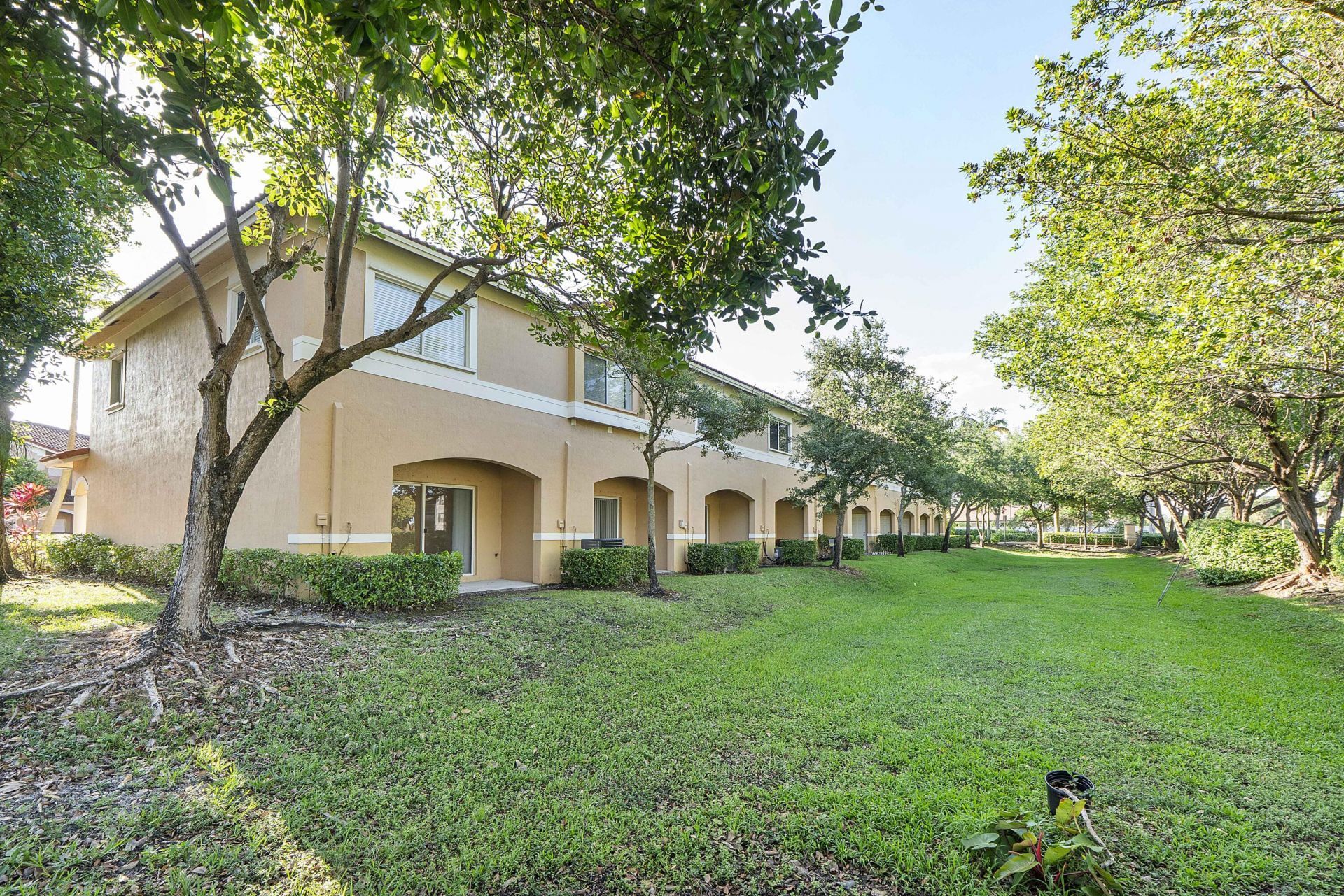 5910 Riverside Avenue, Tamarac, FL 33321 Photo