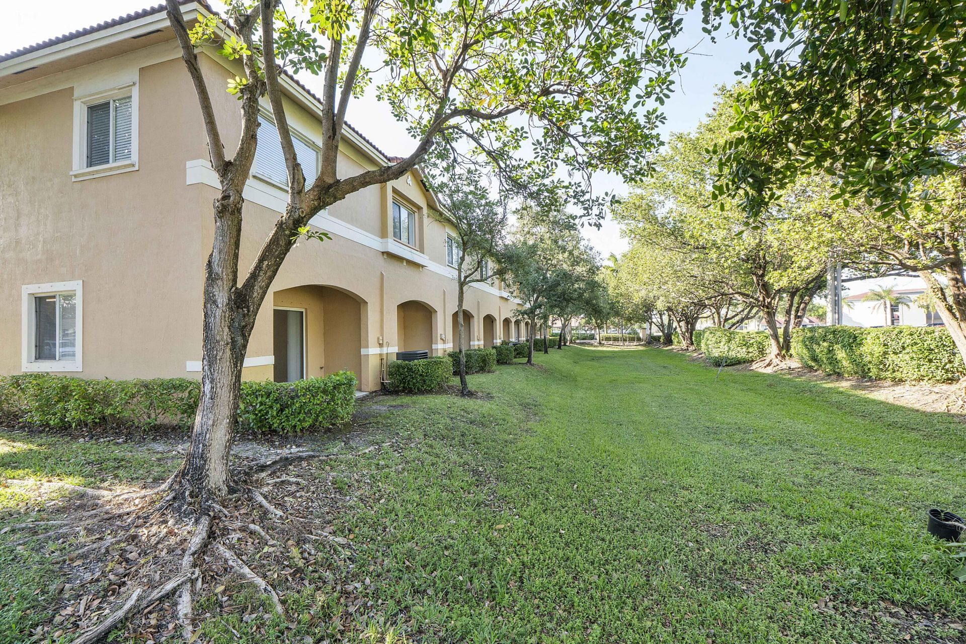 5910 Riverside Avenue, Tamarac, FL 33321 Photo