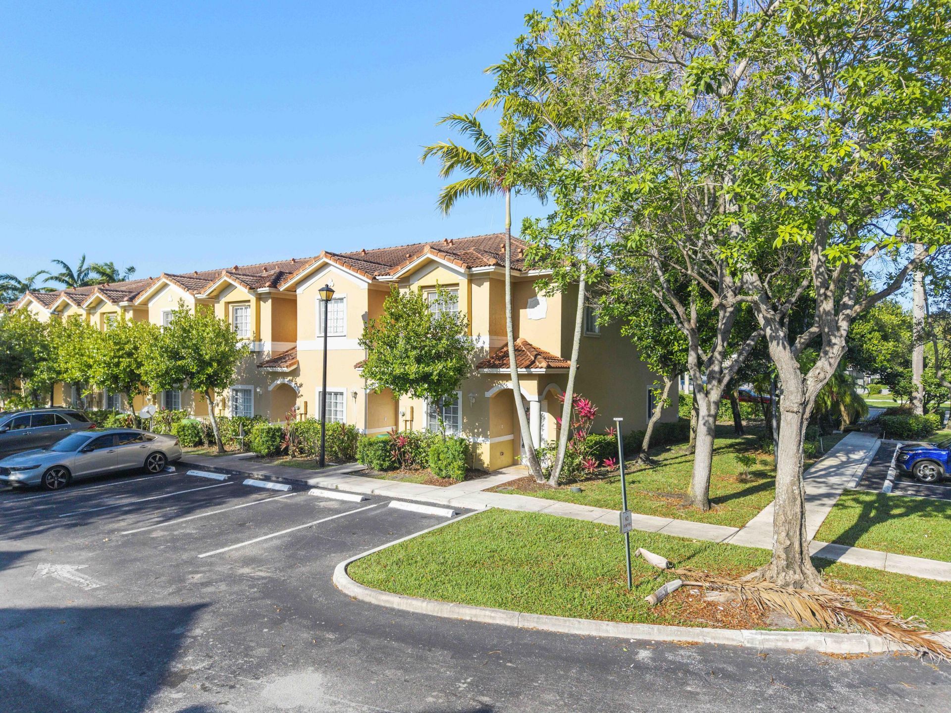 5910 Riverside Avenue, Tamarac, FL 33321 Photo