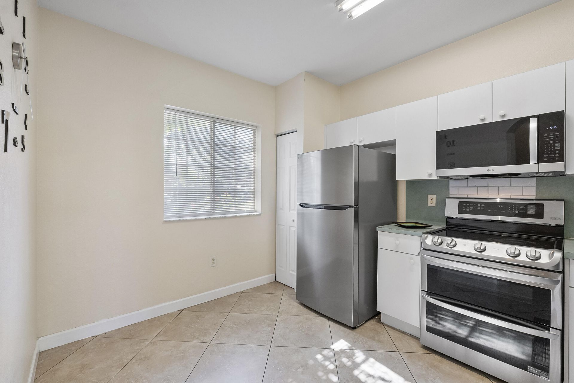 5910 Riverside Avenue, Tamarac, FL 33321 Photo