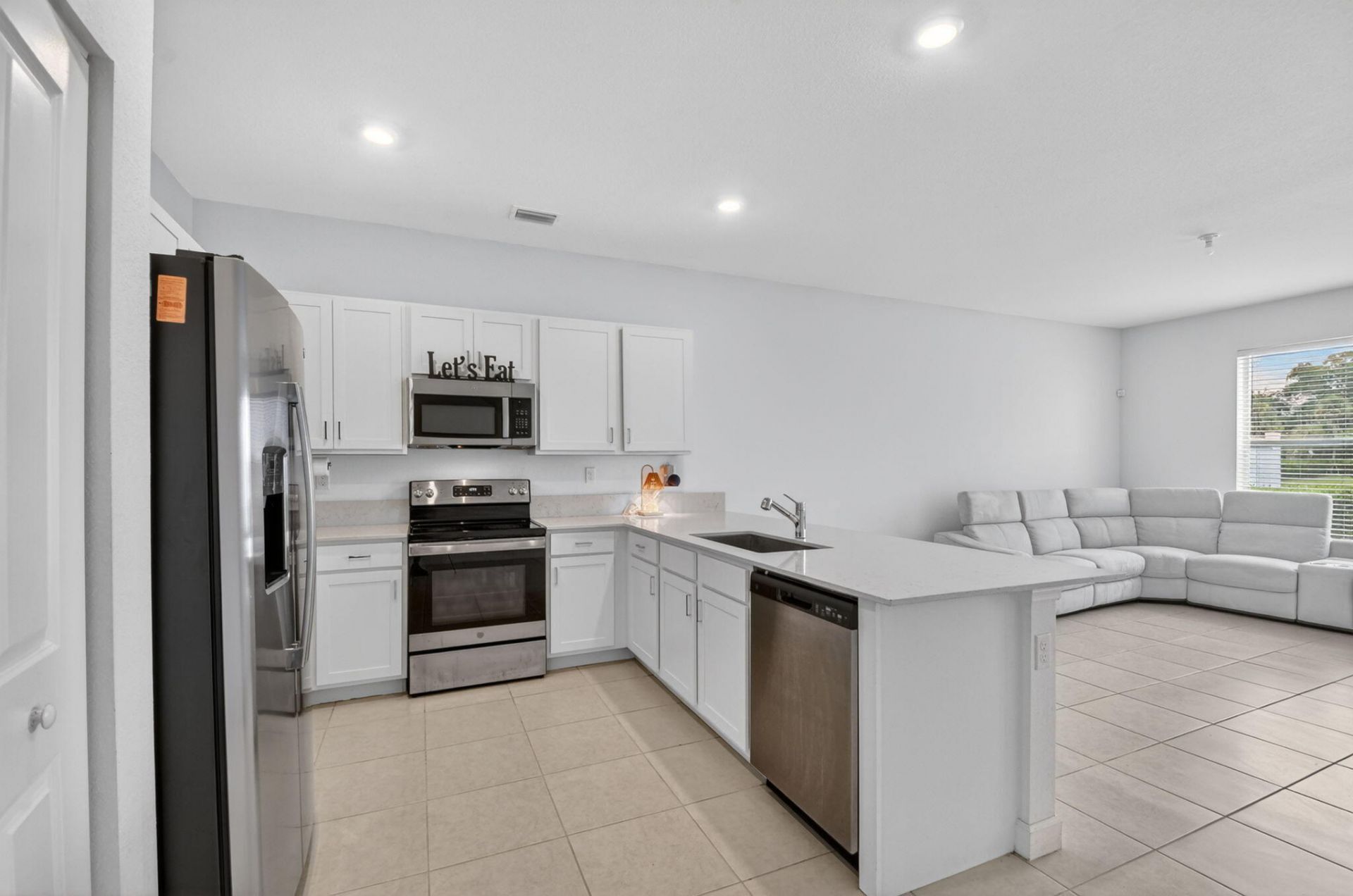 6933 N Harbours Edge Avenue, Lake Worth, FL 33467 Photo