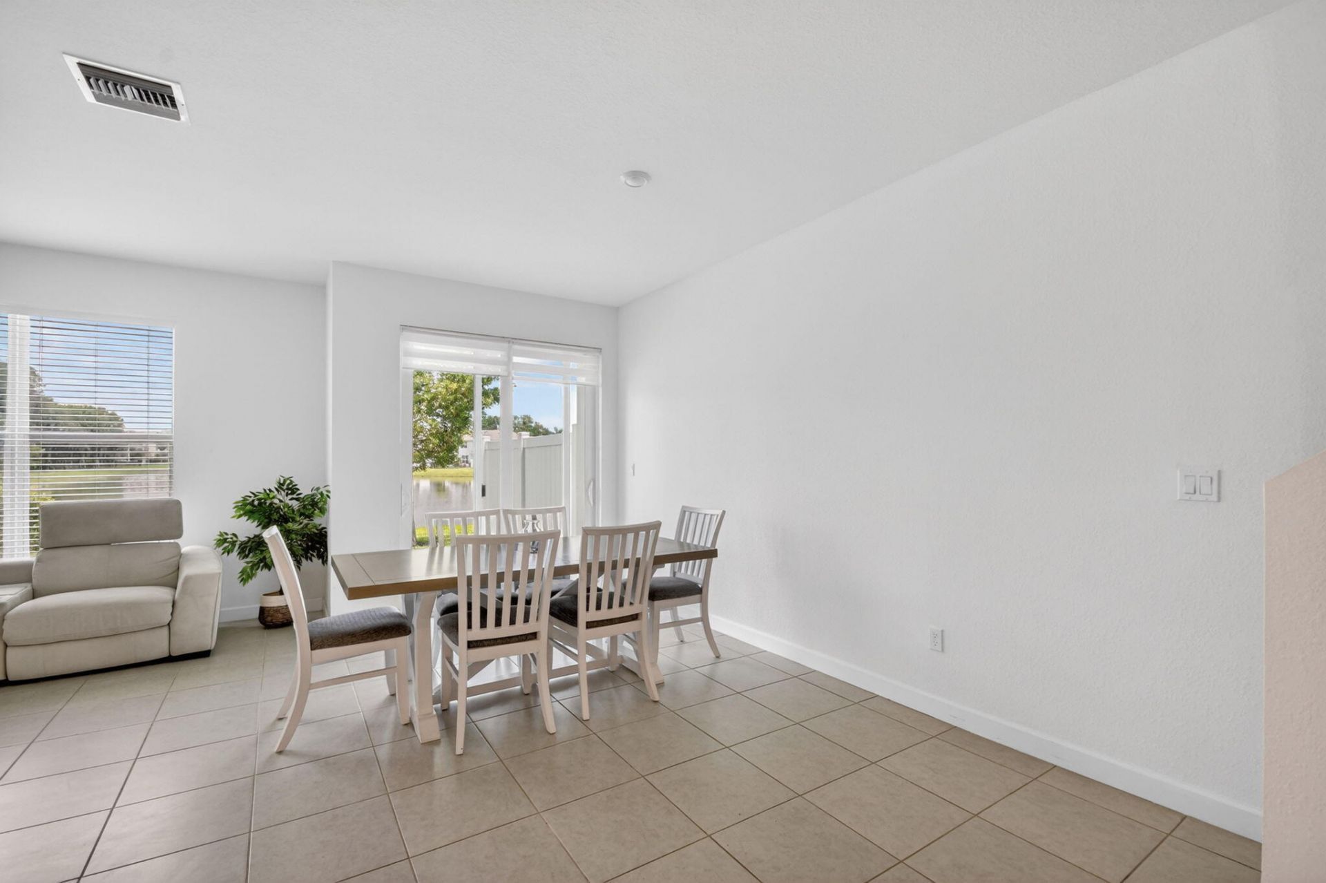 6933 N Harbours Edge Avenue, Lake Worth, FL 33467 Photo
