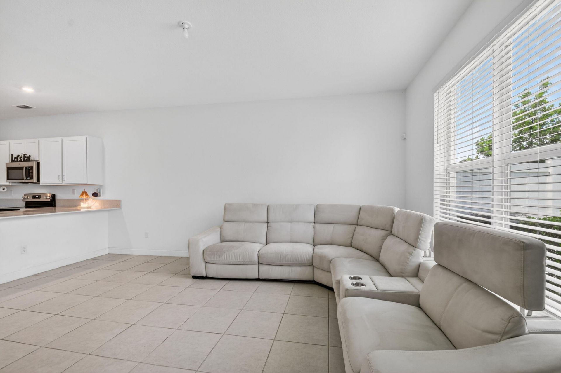 6933 N Harbours Edge Avenue, Lake Worth, FL 33467 Photo