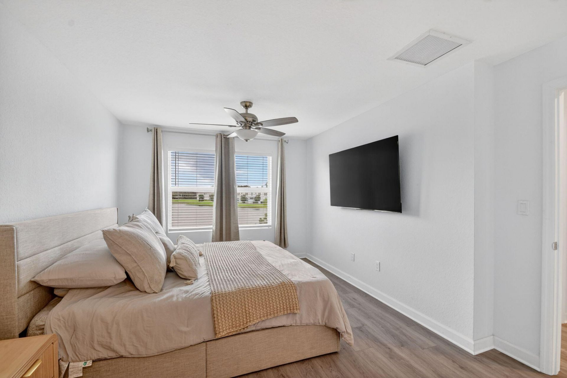6933 N Harbours Edge Avenue, Lake Worth, FL 33467 Photo