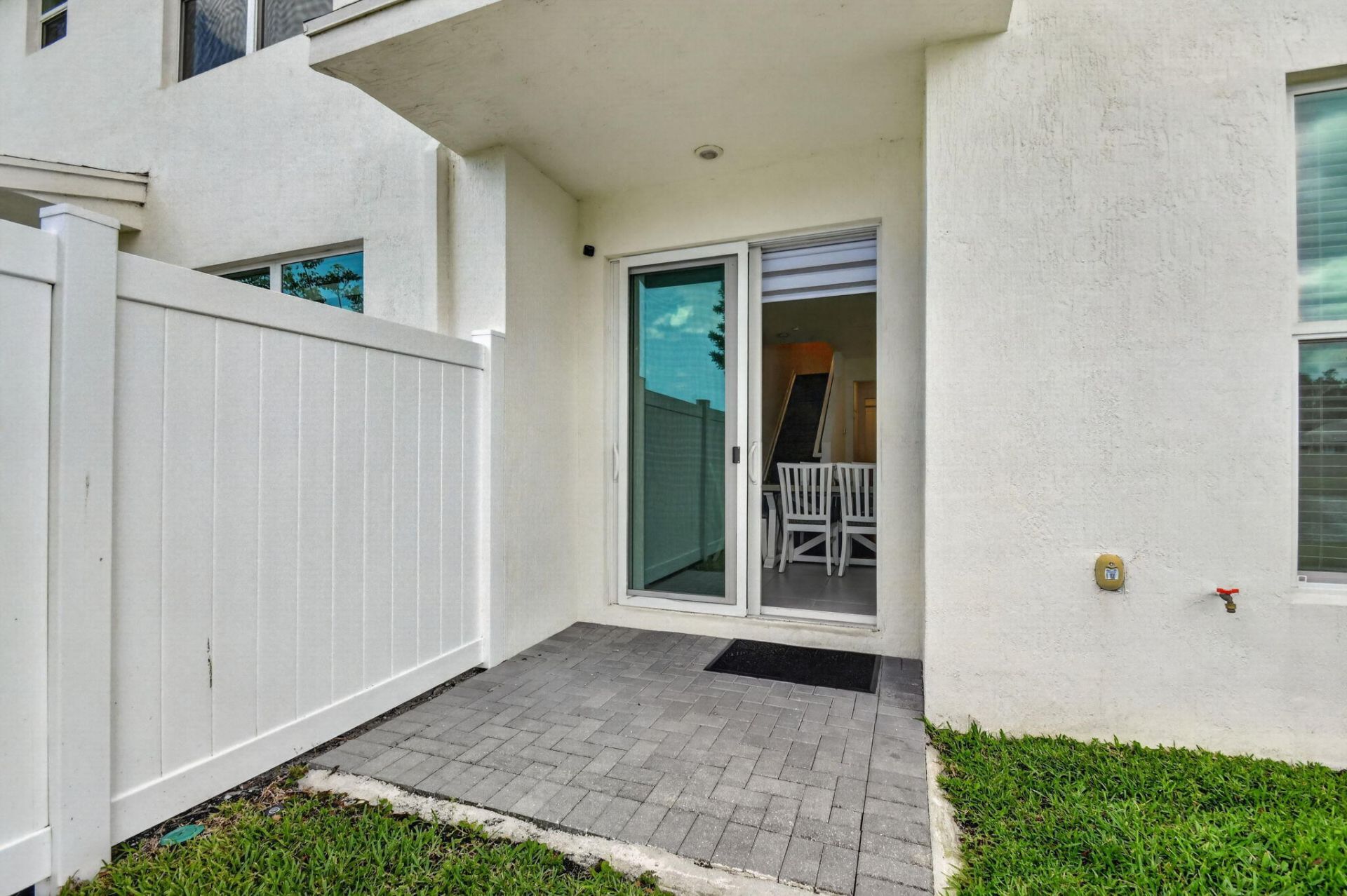 6933 N Harbours Edge Avenue, Lake Worth, FL 33467 Photo