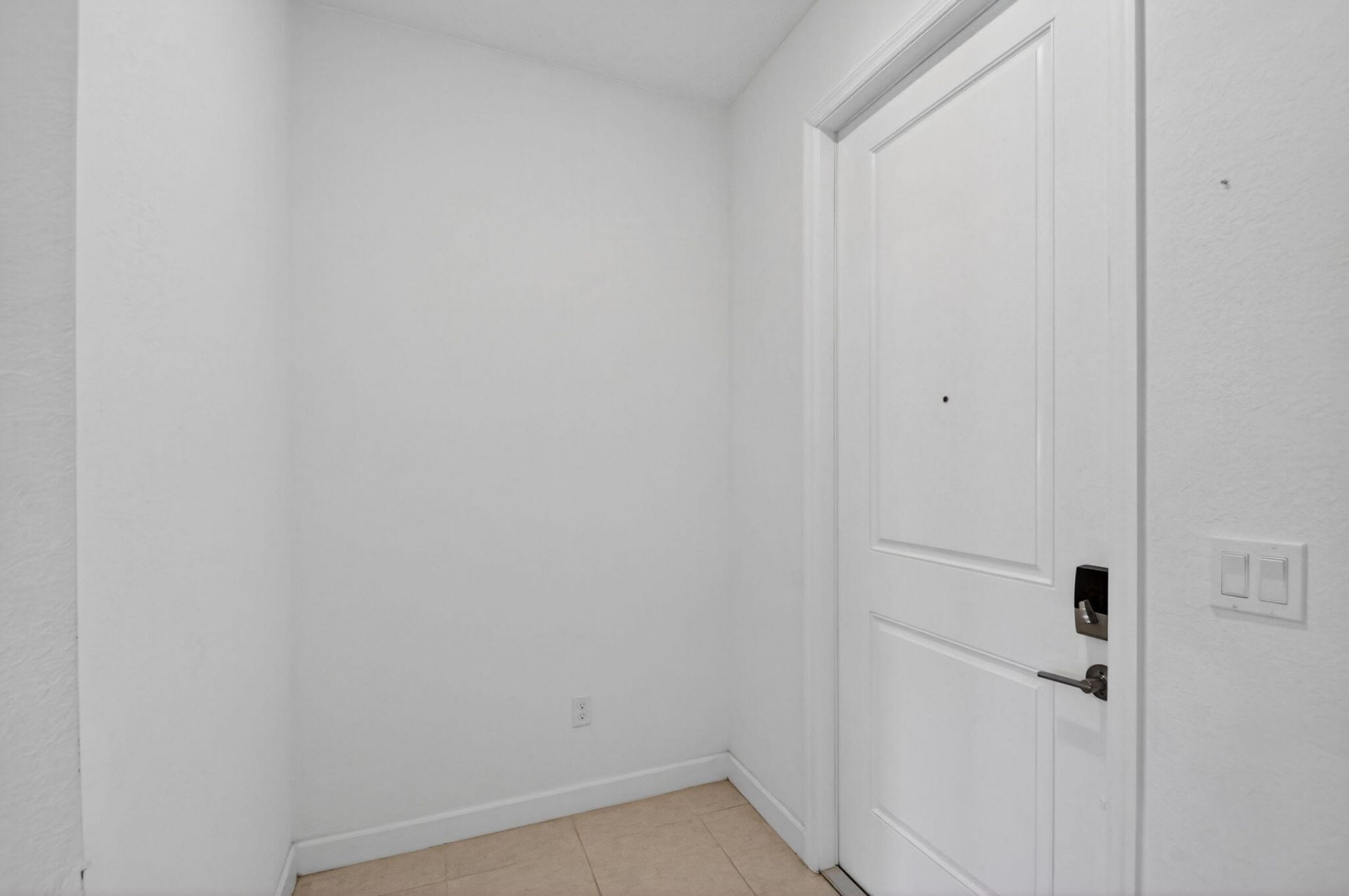 6933 N Harbours Edge Avenue, Lake Worth, FL 33467 Photo