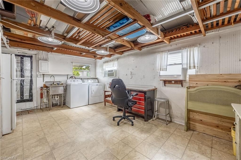 101 Elise Dr , Fort Myers, FL 33908 Photo