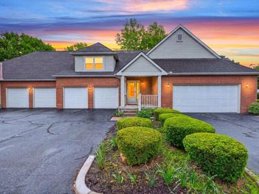 7042 Greensview Village Drive, Canal Winchester, OH 43110