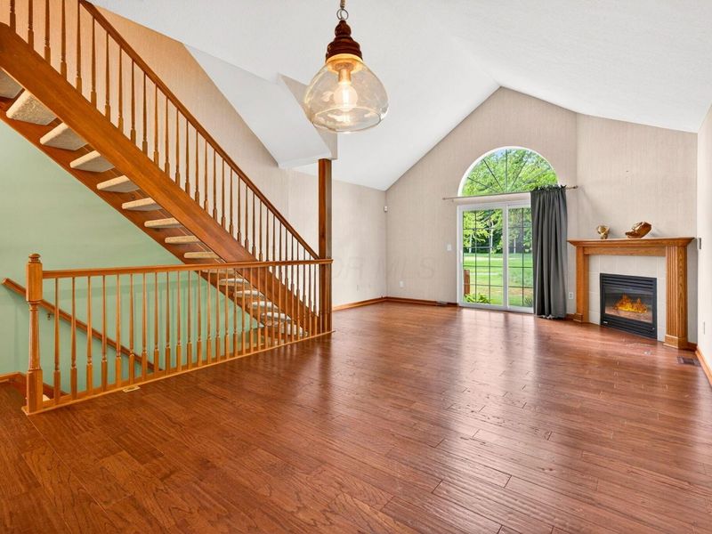7042 Greensview Village Drive, Canal Winchester, OH 43110 Photo 10