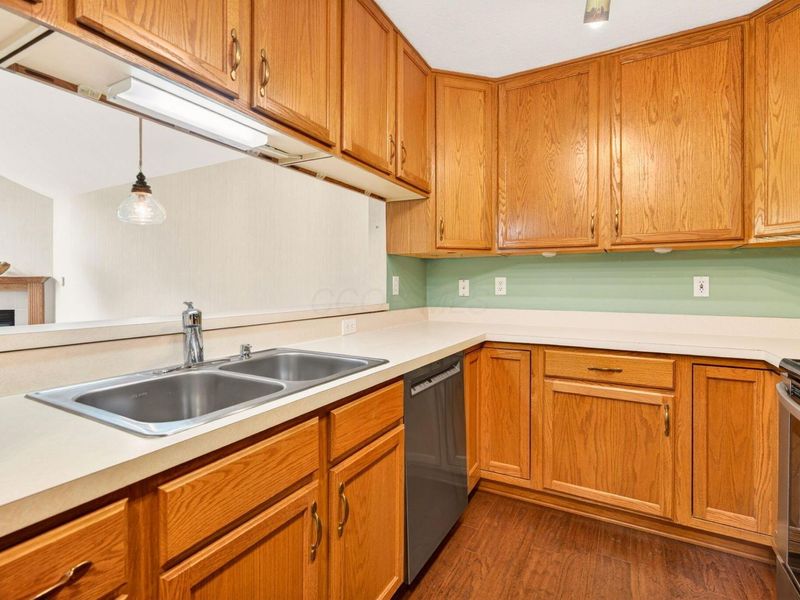 7042 Greensview Village Drive, Canal Winchester, OH 43110 Photo 23