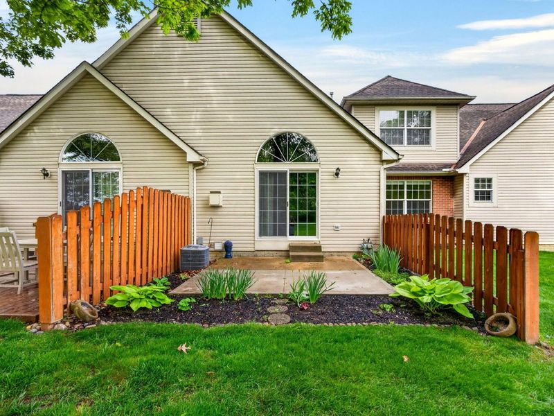 7042 Greensview Village Drive, Canal Winchester, OH 43110 Photo 48